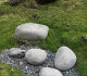 26- Hellissandur,, quelques-unes des pierres  (23, 54, 100 et 154 kg) que soulèvent les costauds du coin dans les concours de force folkloriques