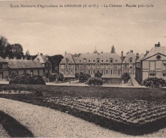 Grignon - Le château. Carte postale collection Maryse Le Gal