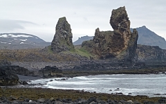 24- Hellissandur, peu de baigneurs sauf quelques phoques, mais aussi des orgues basaltiques