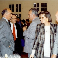 Second plan, au centre Jacques Géraud, Pdt du club et JP Roucan MNHN - 1993