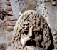 Détail masque et coquilles -La maison de la grande fontaine - Pompeii - Photo Stanley A. Jashemski