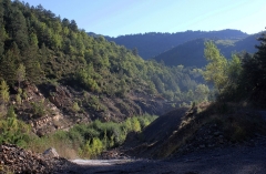 Dans la descente vers Trèves, arrêt à l’ancienne mine de plomb et de Zinc de Trèves, où Jean-Claude nous a gratifiés de ses commentaires avisés (Quart d’heure Nostalgie…).