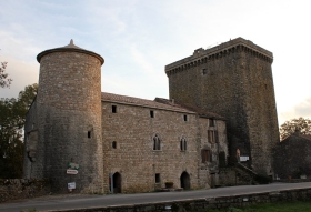 08-03 la Cavalerie du Larzac, puis arrêt à Le Viala du Pas de Jaux, et sa tour Hospitalière.