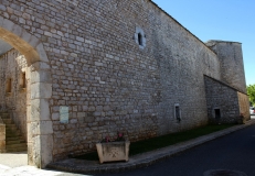 09-37
