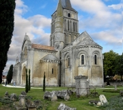 Aulnay et son cimetière mérovingien