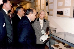 Claudine Decimo, Madame la maire du Kremlin Bicêtre, Yves Coppens et Georges Vancraynest lors de l'inauguration de l'exposition le 8/10/1991.