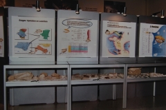 Vitrines et panneaux