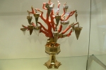 Languier (argent, doré, corail rouge, dents de requins fossilisées). Trésor de l\'Ordre teutonique, Vienne vers 1400 © Schatzkammer des Deutschen Ordens