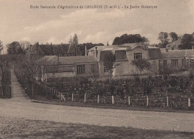 Grignon - Le jardin botanique. Carte postale collection Maryse Le Gal