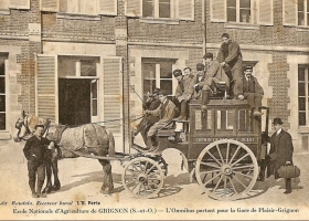 Grignon - L'omnibus partant pour la gare de Plaisir Grignon