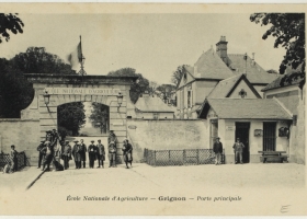 Grignon - La porte principale - Photo Archives dépt Yvelines
