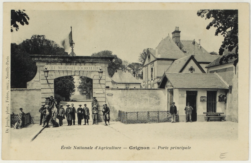 Grignon - La porte principale - Photo Archives dépt Yvelines