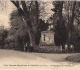 Grignon - Monument des professeurs. Carte postale collection Maryse Le Gal