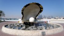 Le monument de la perle à Doha, symbole du passé du Qatar dans la pêche aux huitres perlières 