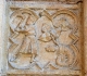 Combat contre une ammonite à tête de chien - Cathédrale St Jean- Lyon (XIVème siècle). Ebrasement du portail nord, porte de gauche - © 2016 Pierre Thomas - Planet-Terre