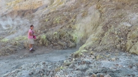 Suzette et Henri dans la caldera de Nisyros (2)