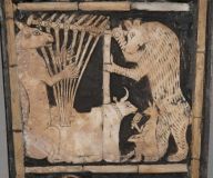 Détail de la grande lyre à décor de mosaïque de coquilles marines provenant d'une tombe royale à Ur - © Penn Museum de Philadelphie