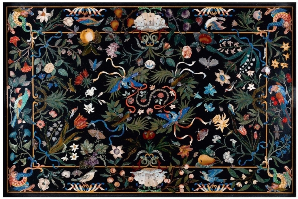Plateau de marqueterie de pierres dures, Florence, déposé au MNHN en 1800. Crédit MNHN-Bernard Faye