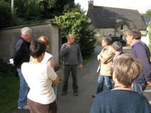 La discussion s'engage avec Gilles Le Peih - photo JD