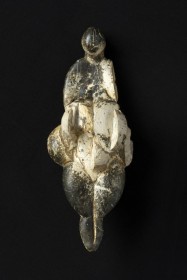 Venus-de-Lespugue-epoque-gravettienne-ivoire-de-mammouth-H.-1474-cm.-Paris-musee-de-lHomme.-©Musee-national-dhistoire-naturelle-MNHN-E.-Blanc.