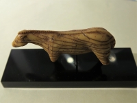Cheval de Lourdes - Grotte "les Espelugues" (65) en ivoire de mammouth découvert en 1886 -