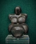 Statuette féminine en terre cuite trouvée dans l'Hérault - 2700 BP - H=8 cm