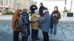 Nicole, Hélène, Michel, Georges ; à l'arrière plan Christian, Claude et Jacqueline. photo Roger Mauchaussé