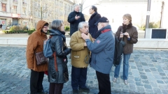 Nicole, Hélène, Michel, Georges ; à l'arrière plan Christian, Claude et Jacqueline. photo Roger Mauchaussé