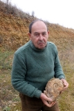 Belle ammonite non complètement dégagée. Photo Aude Bouillé