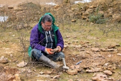 Dois-je continuer le dégagement sur place ou au laboratoire ? Photo Aude Bouillé