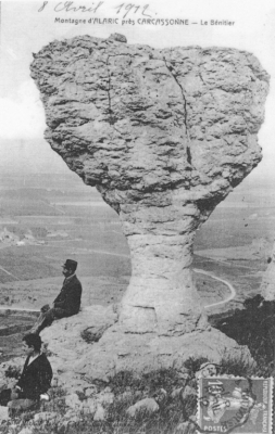 Bénitier de la Montagne Alaric - Carte postale de 1912 - Mairie de Floure (11)